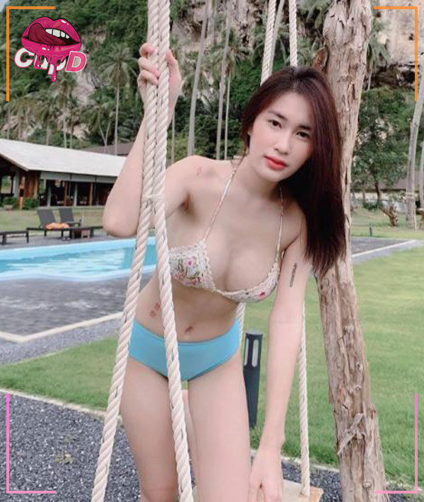 นุ่นลลดา-อกขาว